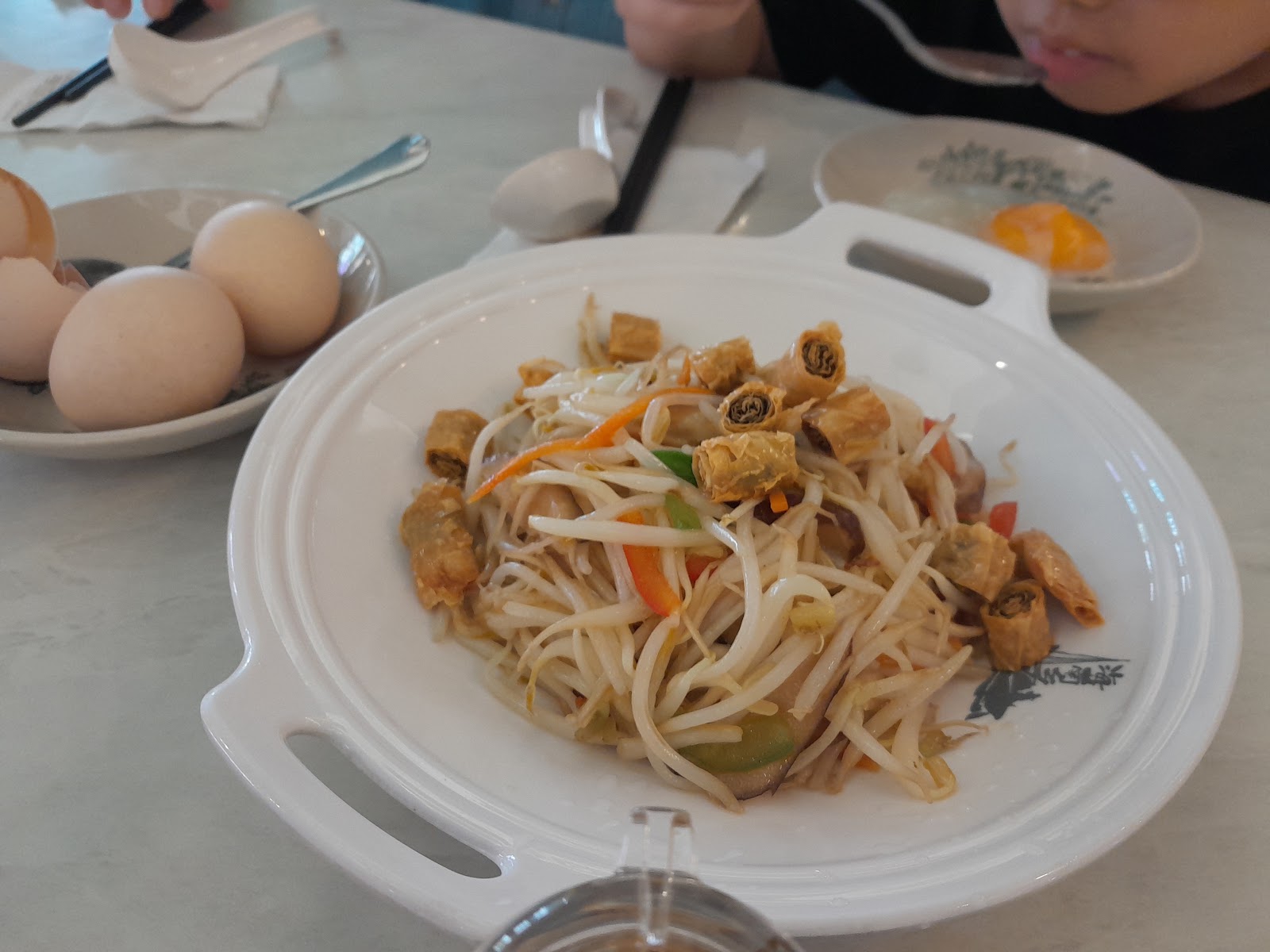 鱼香炒豆芽 Beansprouts with Salted Fish
